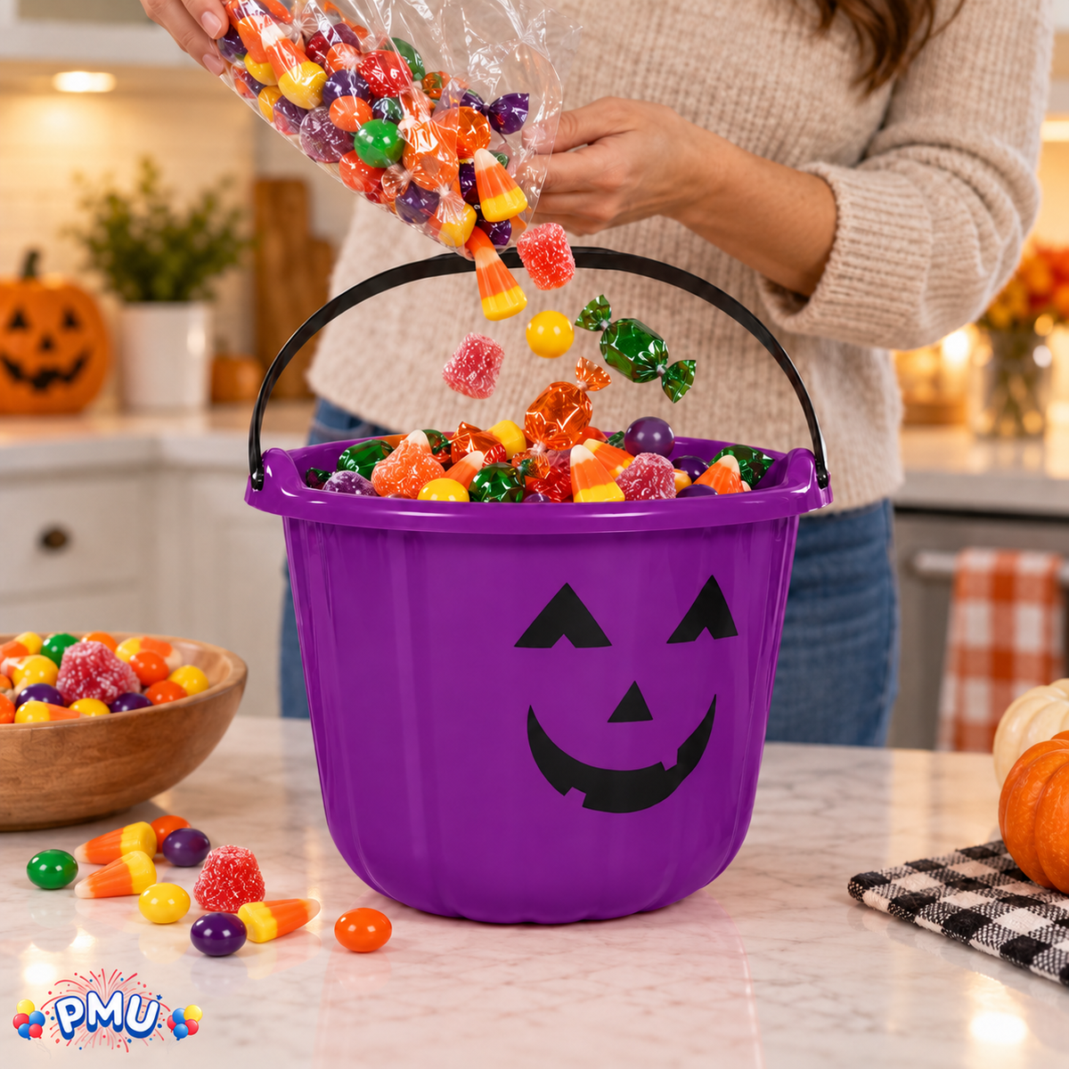 PMU Halloween Jack-O-Lantern Trick or Treat Pail Bucket - Candy Gift Basket for Kids - Pumpkin Plastic Buckets with Handle - Perfect Halloween Décor - 9 Inch