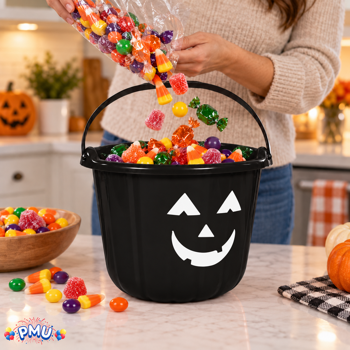 PMU Halloween Jack-O-Lantern Trick or Treat Pail Bucket - Candy Gift Basket for Kids - Pumpkin Plastic Buckets with Handle - Perfect Halloween Décor - 9 Inch